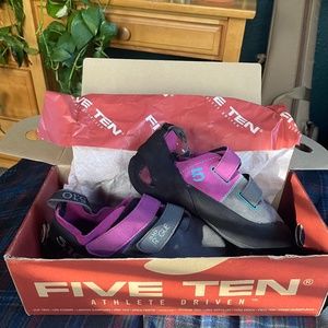 NEVER WORN W 7 Five Ten Rogue Climbing Shoes